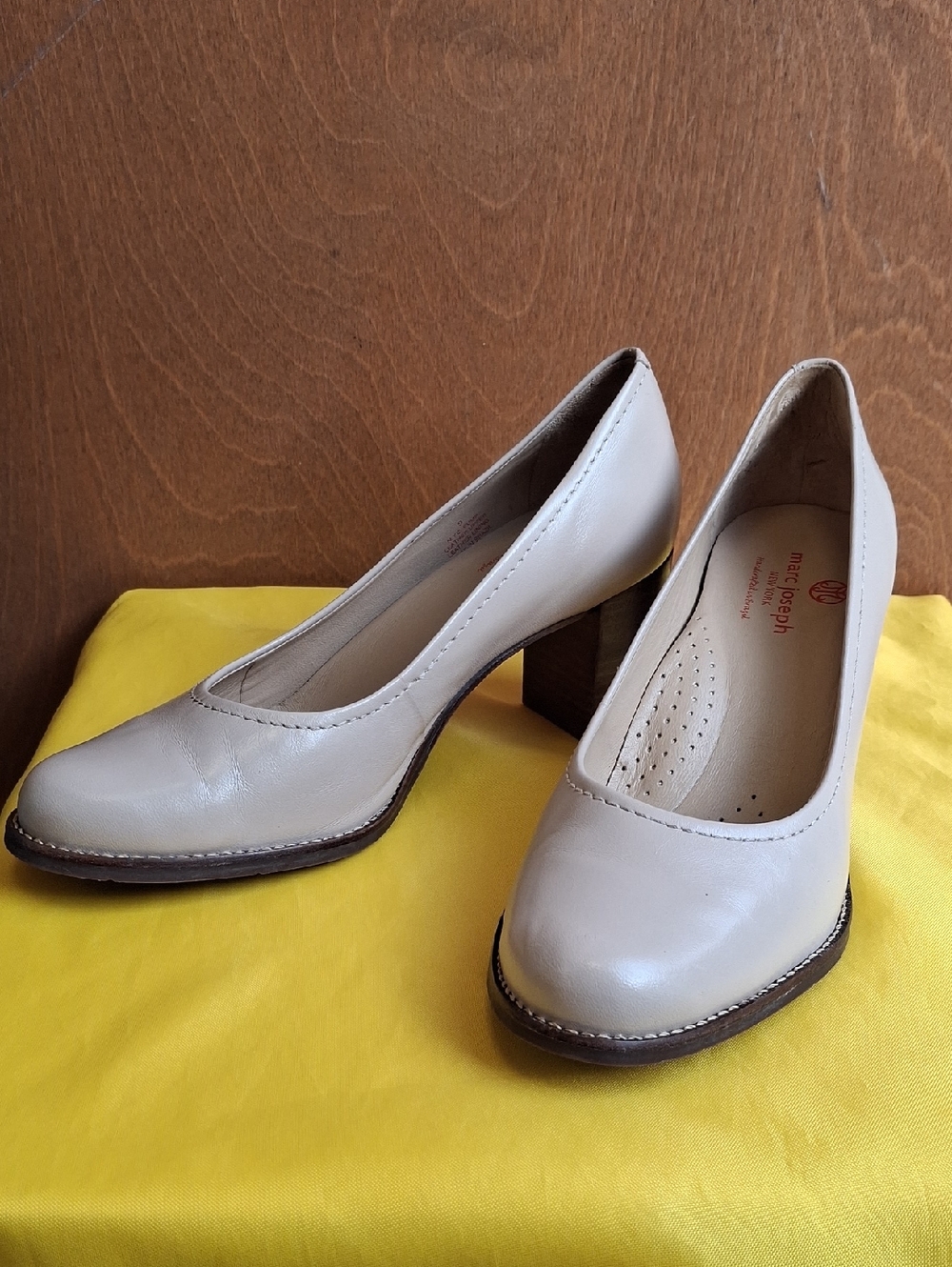 Marc Joseph Cream Color NYC Pump Almond Toe Block Heel Size 9